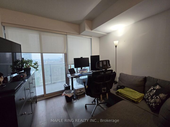 Property Photo:  501 Yonge Street 2213  ON M4Y 0G8 