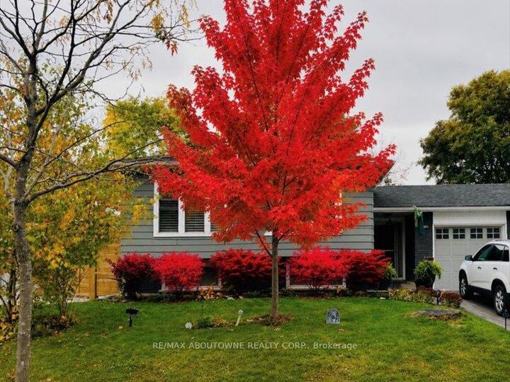 Property Photo: 2501 Yarmouth Crescent ON L6L 2M9