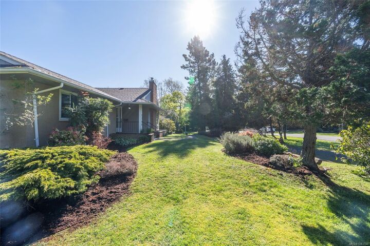 Property Photo: 1794 Barrie Rd BC V8N 2W7