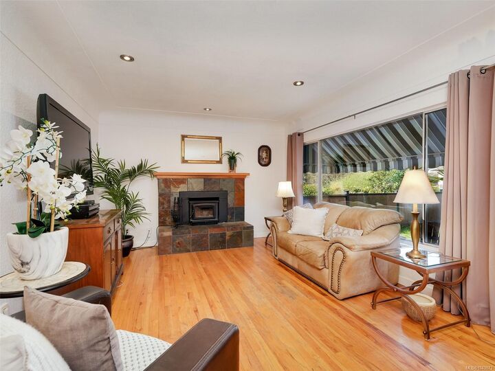 Property Photo: 3615 Doncaster Dr BC V8P 3W5