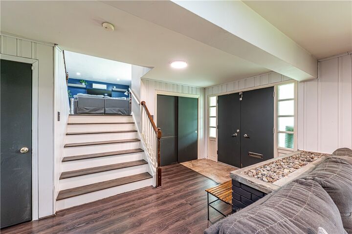 Property Photo: 1257 Catalina Dr PA 15146