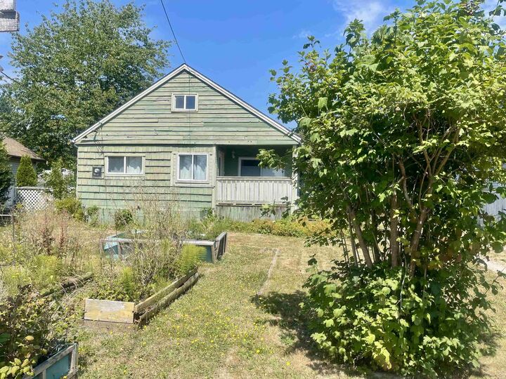 17339 58 Avenue — photo 1