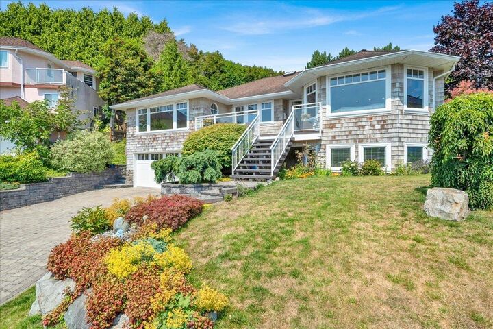 Property Photo: 16063 8 Avenue BC V4A 1A1