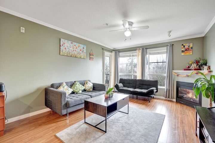 Property Photo: 12083 92A Avenue 304 BC V3V 8C8