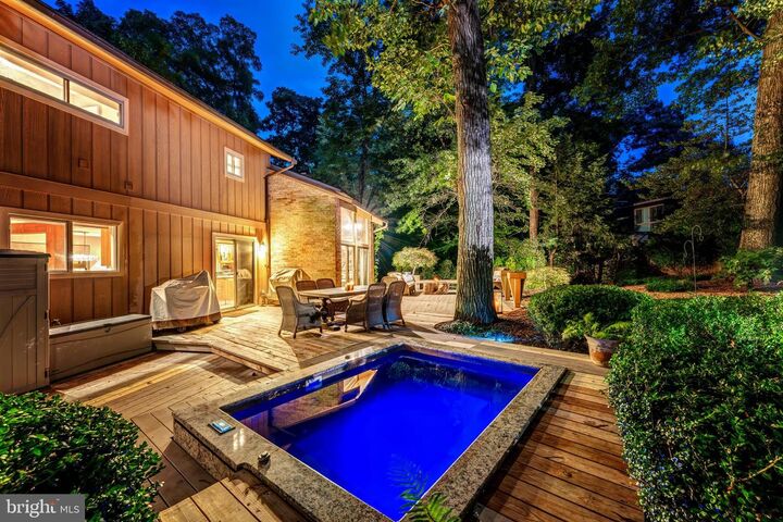 Property Photo: 11211 Wedge Drive VA 20190
