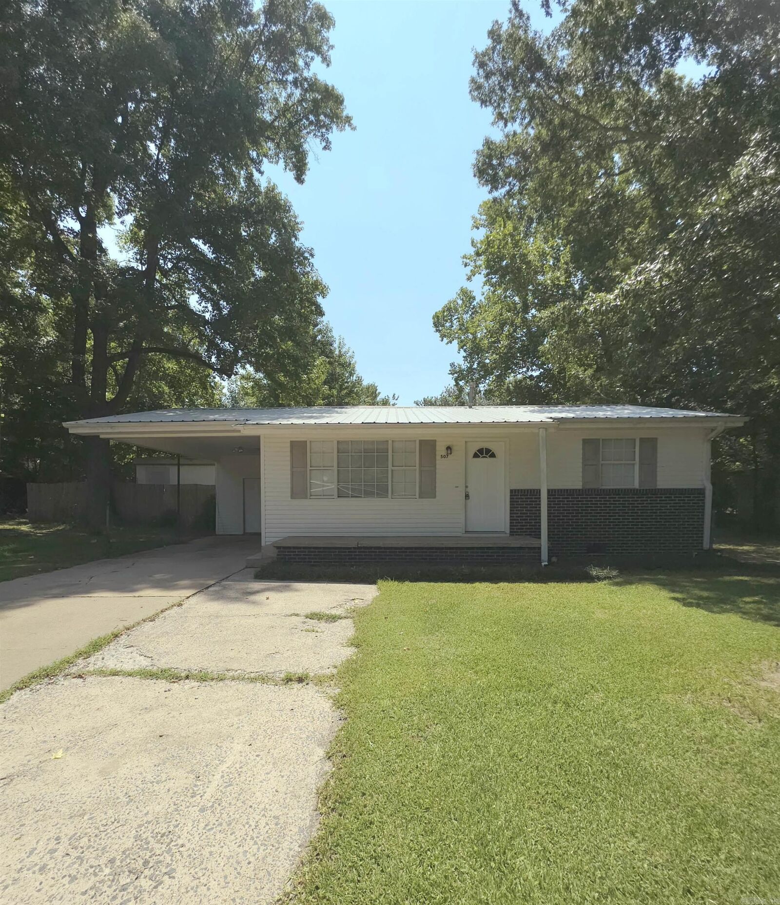 Property Photo: 507 S Jackson St AR 72023