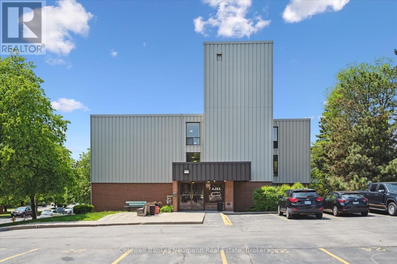 Property Photo:  7 Ajax Street 411  ON N1H 2A9 