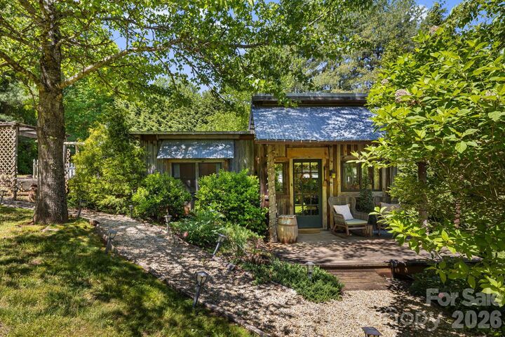 Property Photo:  107  111 Hougie Heaven Lane  NC 28734 