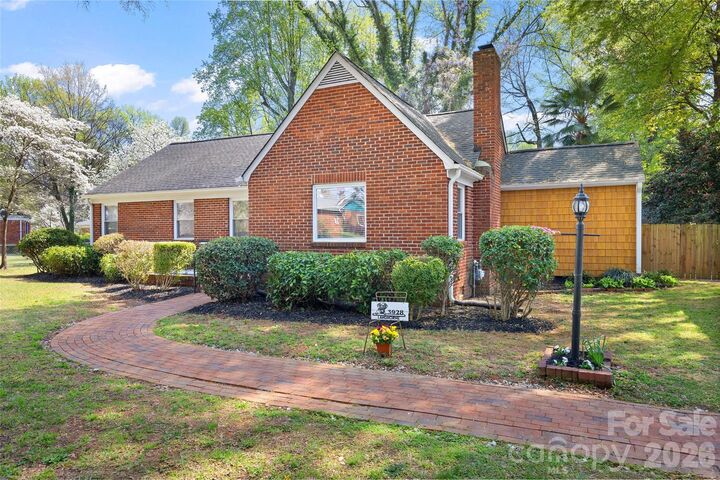 Property Photo:  3928 Langhorne Avenue  NC 28205 