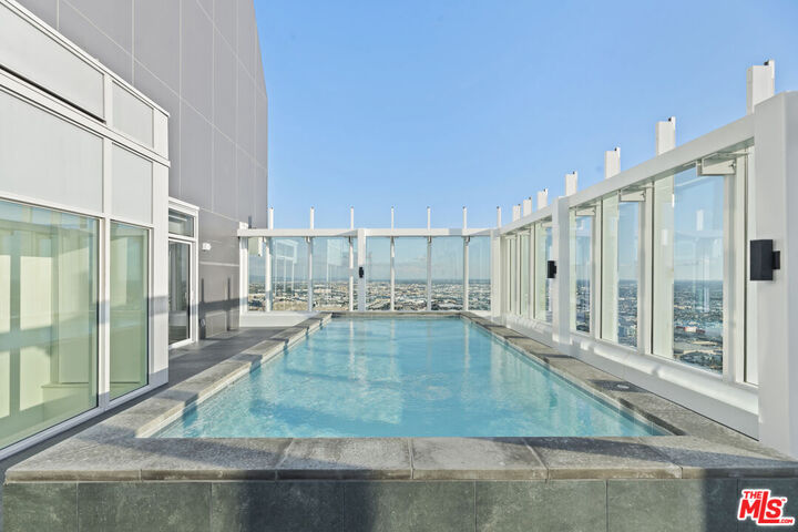 Property Photo:  230 W Olympic Blvd, Unit Ph 2  CA 90015 