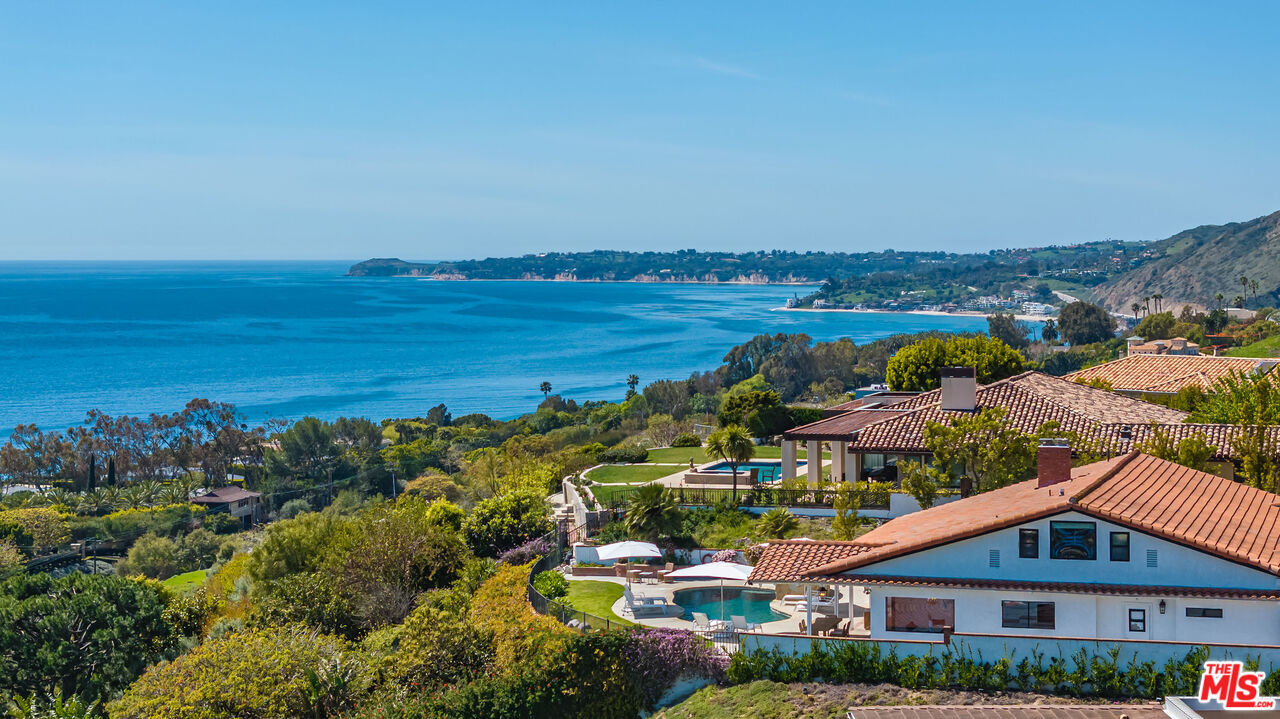 Property Photo: 24630 Blue Dane Ln CA 90265