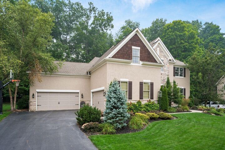 Property Photo: 5598 Lynbrook Lane OH 43082