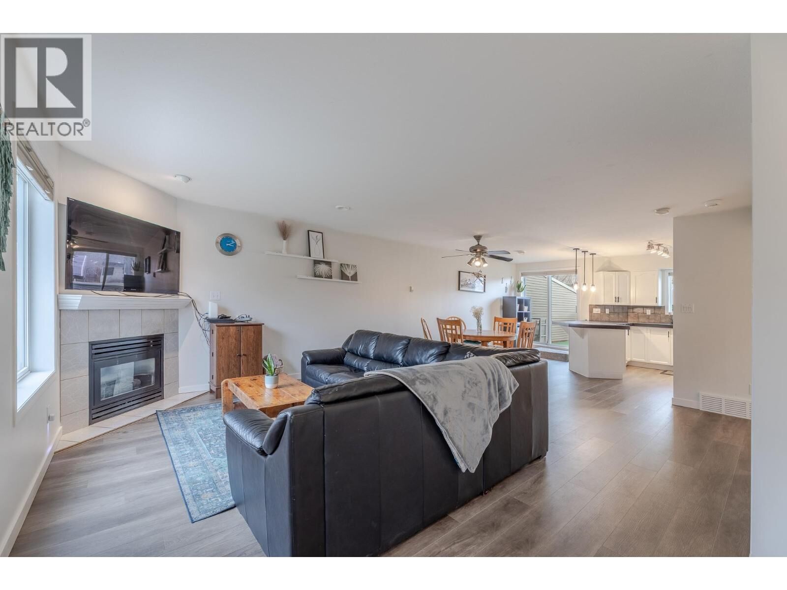 Property Photo:  99 Calgary Avenue 105  BC V2A 2T7 