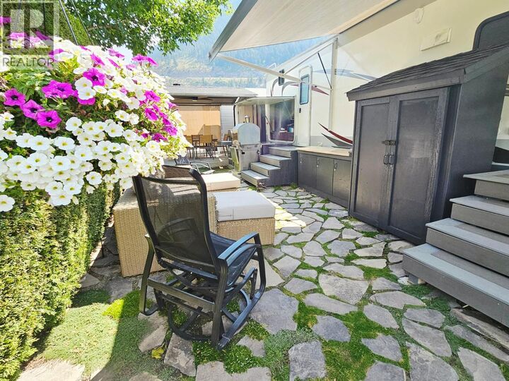 Photo de la propriété:  1226 Second Avenue 12  BC V0E 1M0 
