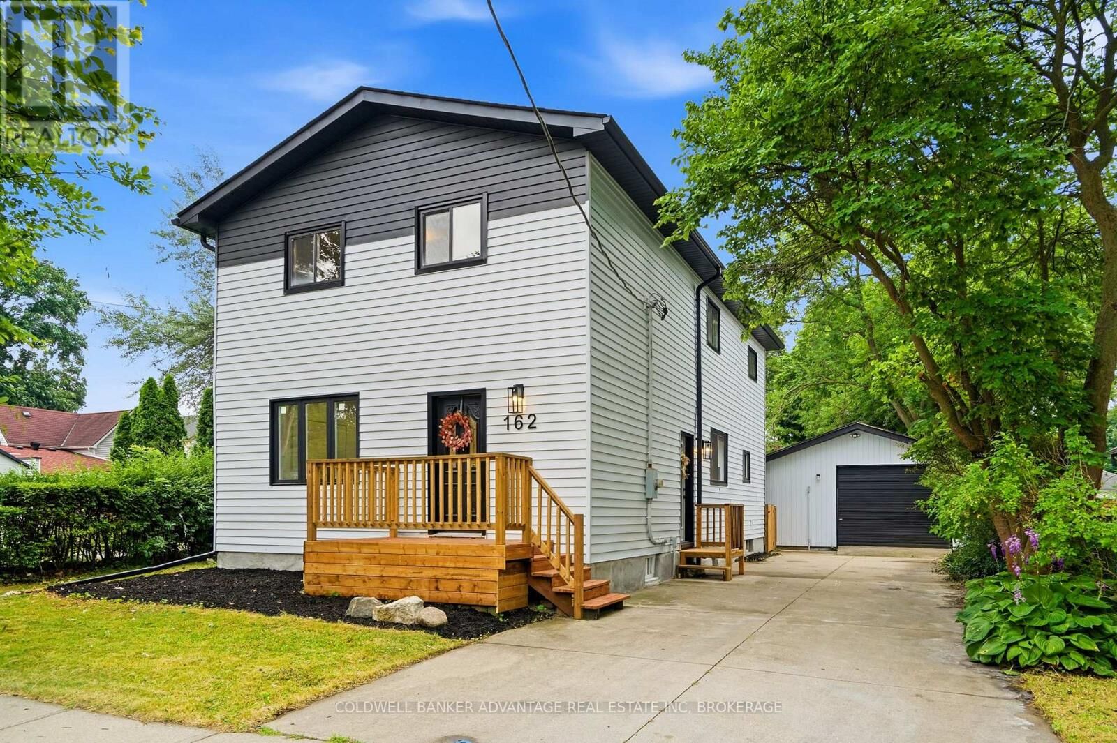 Property Photo:  162 Dufferin Street East  ON L2R 2A5 