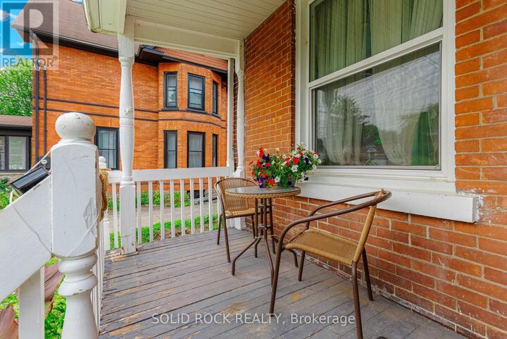 Property Photo:  192 Church Street  ON K6V 3Y2 
