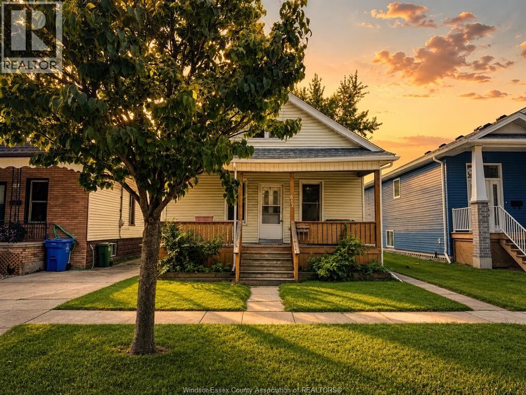 Property Photo: 651 Brock Street ON N9C 2T1