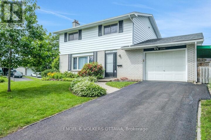 Property Photo: 2695 Hickson Crescent South ON K2H 6Y5
