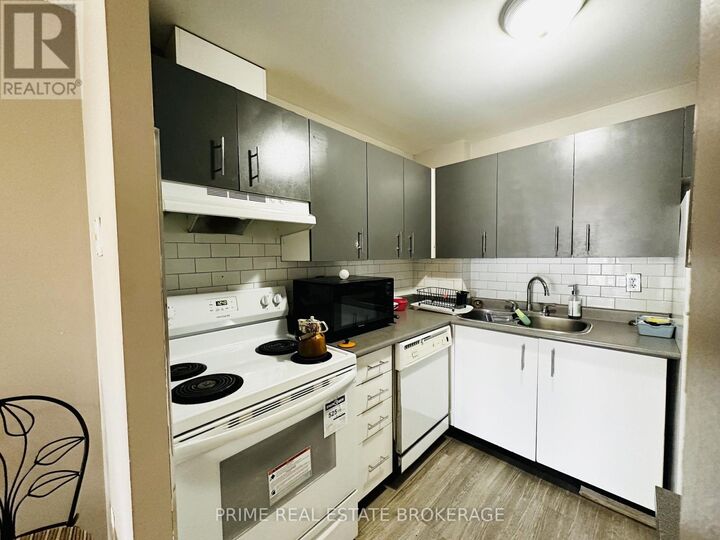 Property Photo: 626 First Street 204 ON N5V 2A2
