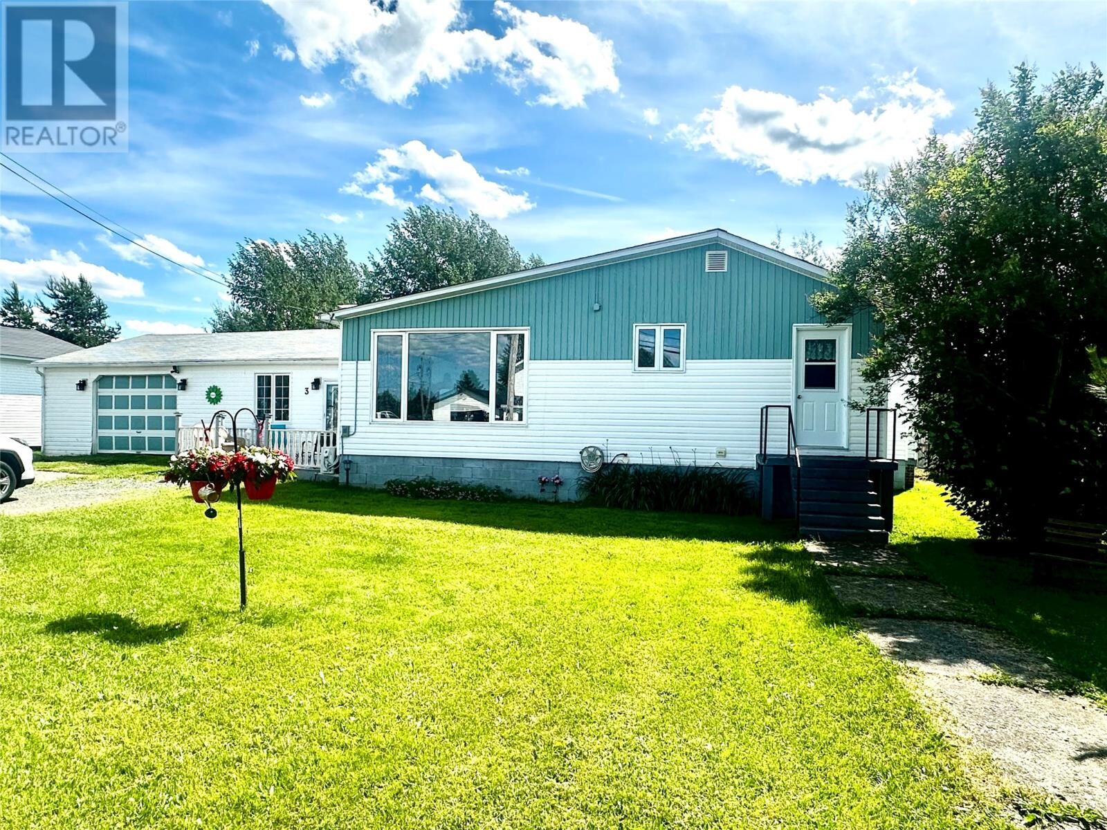 Property Photo: 3 Sunset Drive NL A0H 1A0