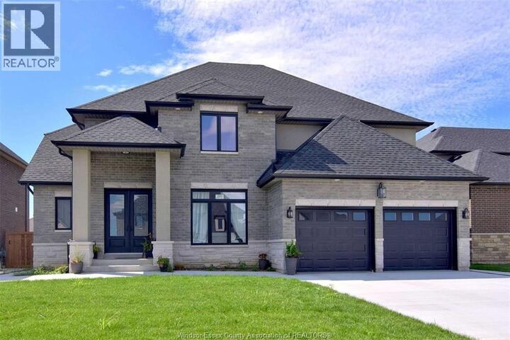 Property Photo:  257 Arkona Court  ON N8L 0T1 