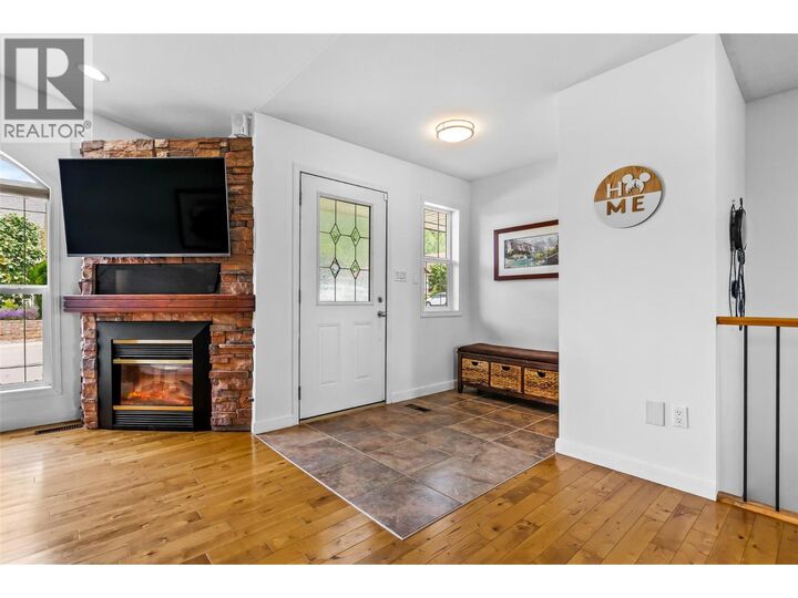 Property Photo:  1901 Alder Street  BC V0B 1G5 