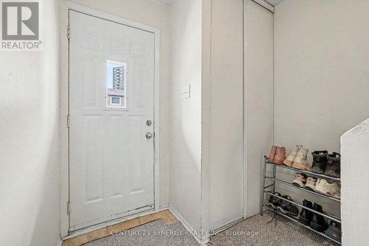 Property Photo: 1239 Bowmount Street 73 ON K1J 8T4