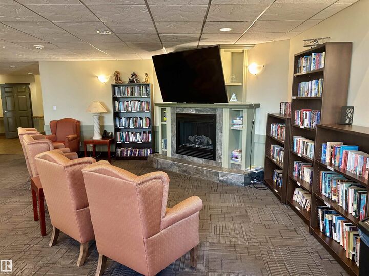Property Photo: 8802 Southfort Drive 202 AB T8L 4R6