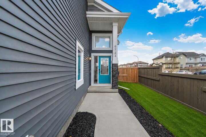 Property Photo:  9724 223 Street NW  AB T5T 7B7 
