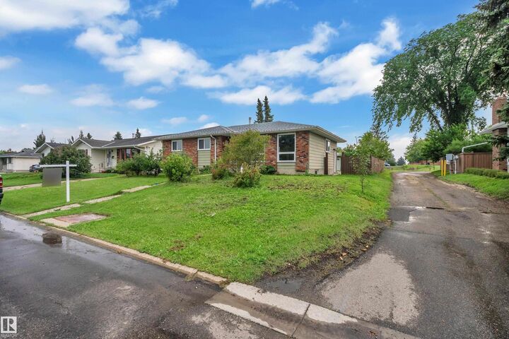 Property Photo: 4320 74 Street NW AB T6K 0W2