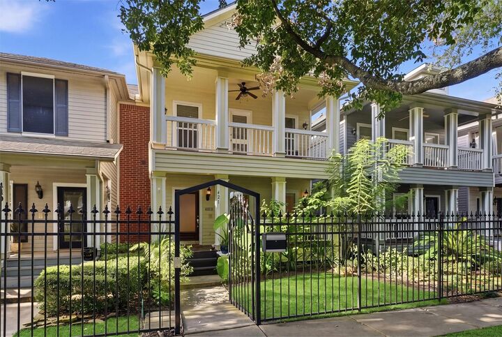 Property Photo:  421 Westmoreland Street  TX 77006 
