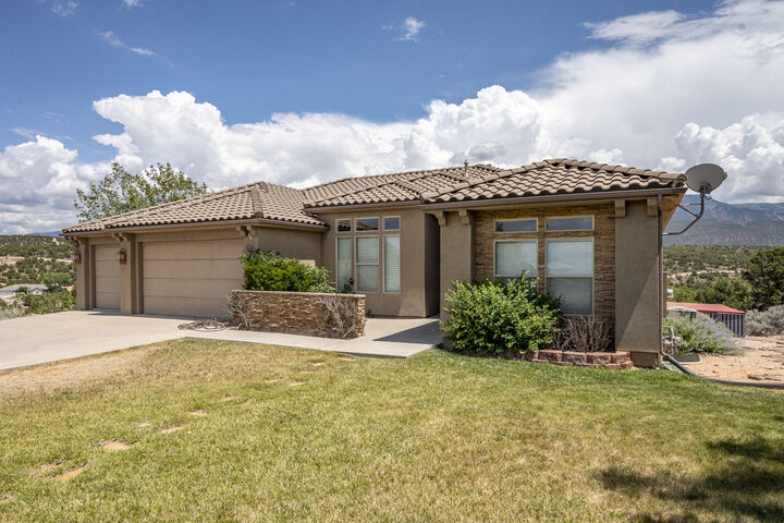 Property Photo:  1387 S Hillcrest Dr  UT 84720 