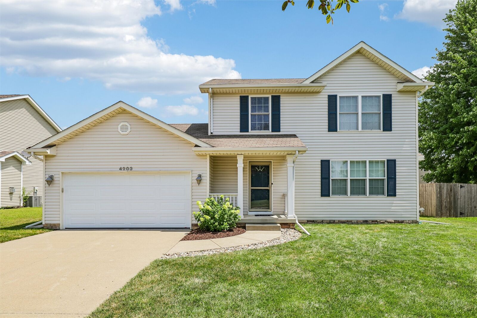 Property Photo:  4203 SW Elm Court  IA 50023 