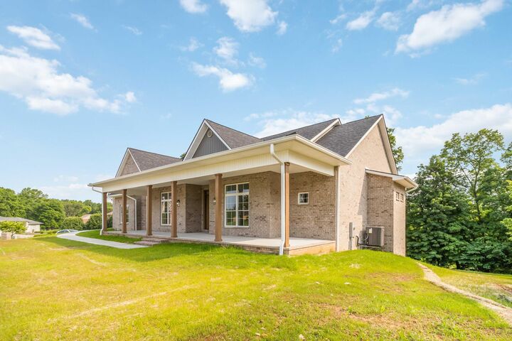 Property Photo: 370 Splendor View Drive KY 42503