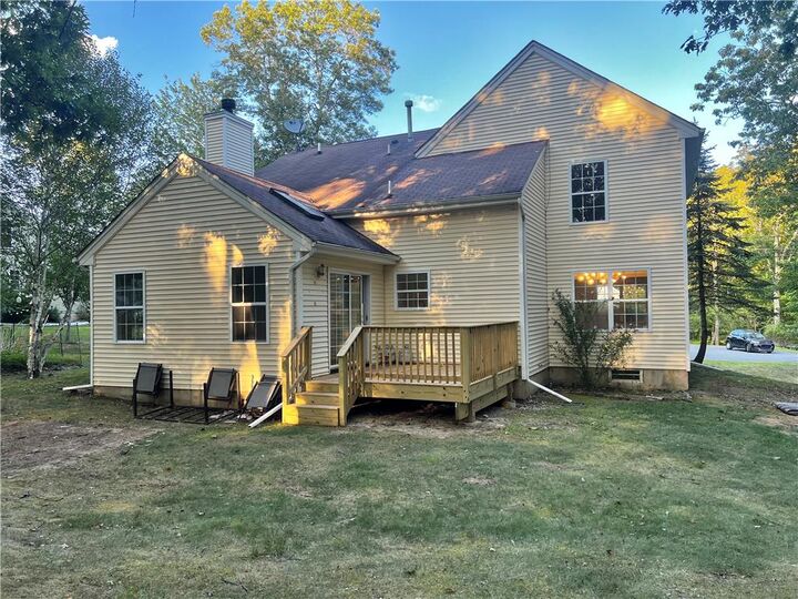 Property Photo:  2146 Bedford Drive  PA 18324 