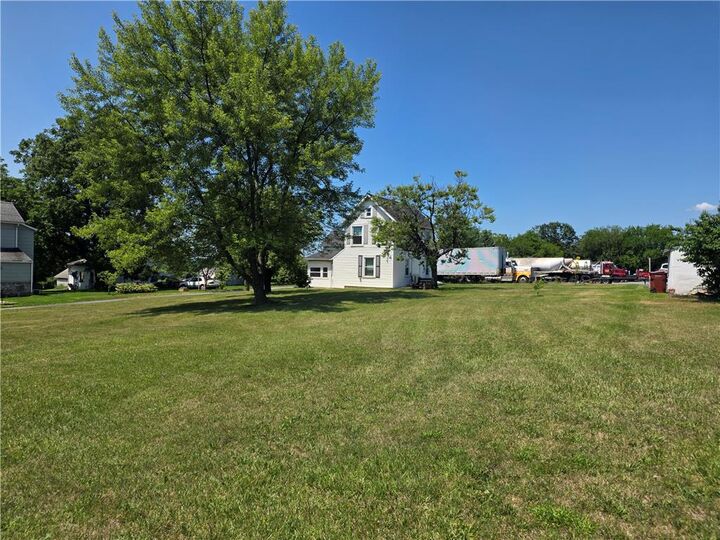 Property Photo:  5166 Springmill Road  PA 18052 