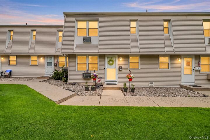 Property Photo:  20 Main 13  NY 10923 