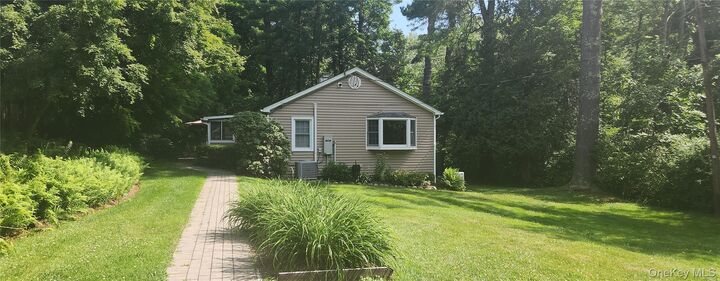 Property Photo:  12 Lakeview Drive  NY 10598 