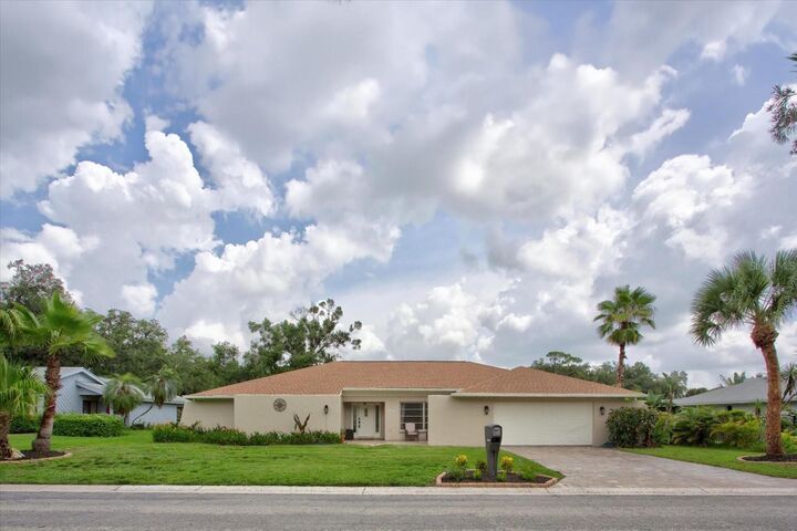 Property Photo:  4872 Hawkshead Park  FL 34241 