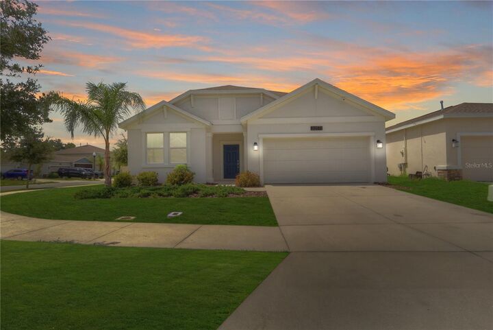 Property Photo: 33571 Sky Blossom Circle FL 34788