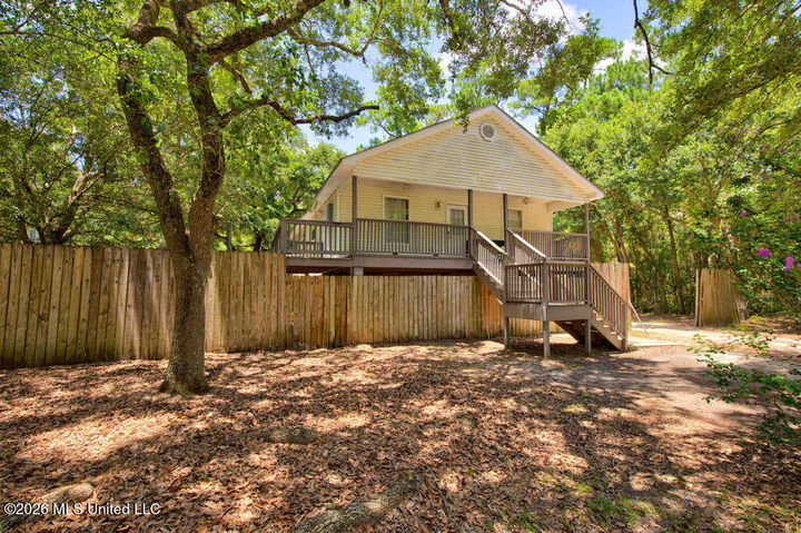 Property Photo:  583 Henderson Avenue  MS 39571 