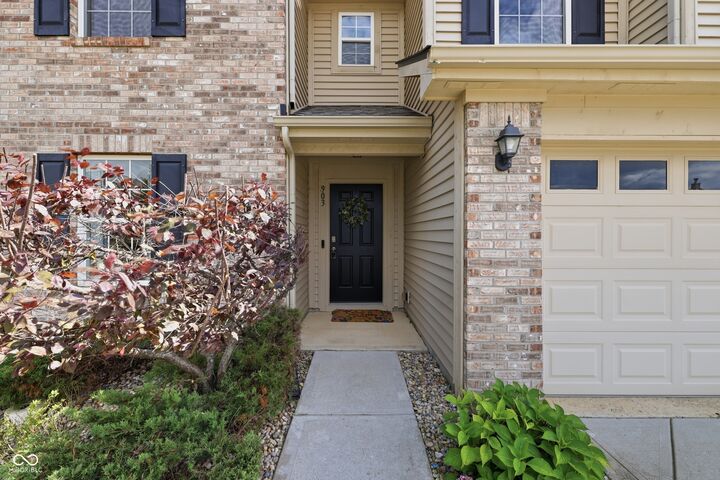 Property Photo:  903 Ogala Drive  IN 46074 