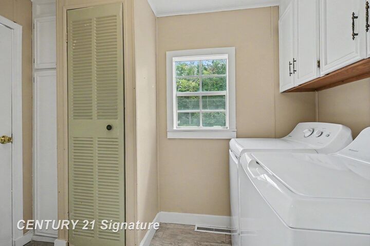 Property Photo:  6880 W Emery Road  MI 48629 