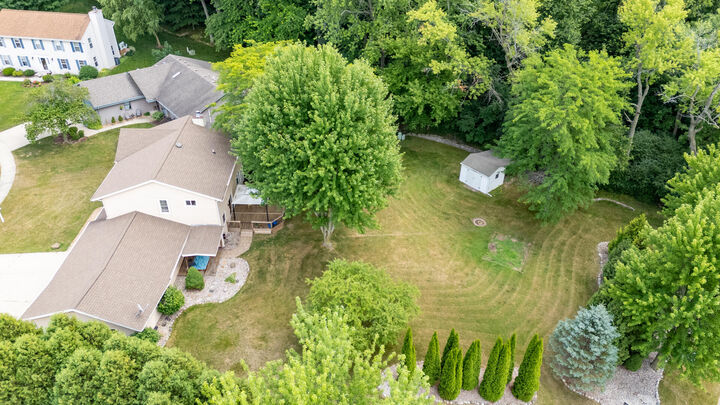 Property Photo: 451 Crossroad Ct WI 53024