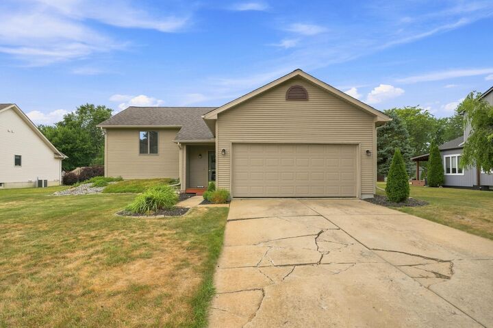 Property Photo: 6108 Thorncliff Drive MI 48473