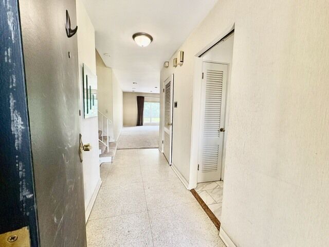 Property Photo:  512 Karey Court  IL 60091 