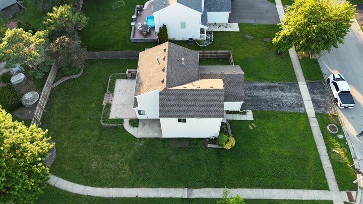 Property Photo: 1011 Greenleaf Drive IL 60436