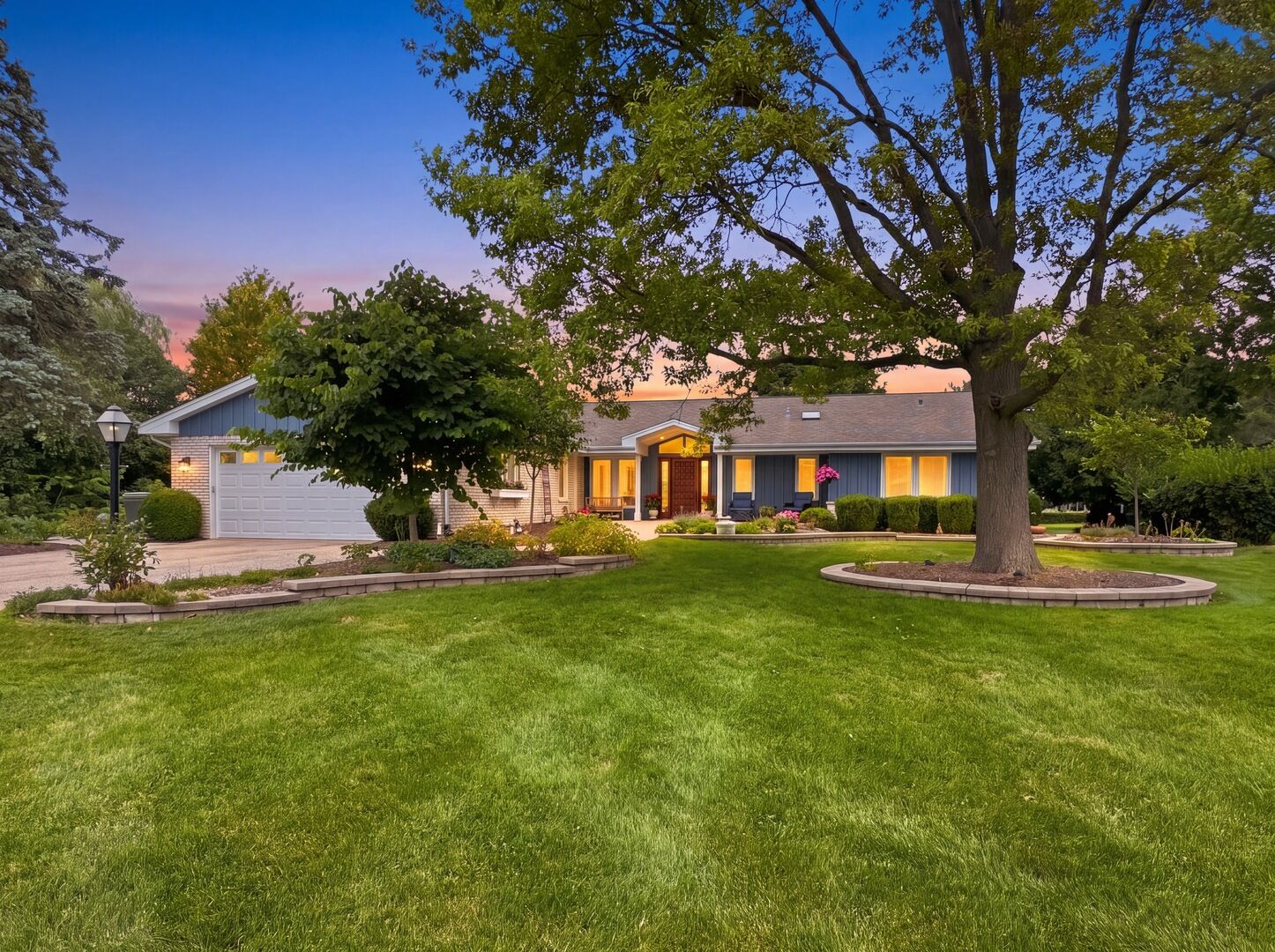 Property Photo:  1110 Lake Shore Drive N  IL 60010 