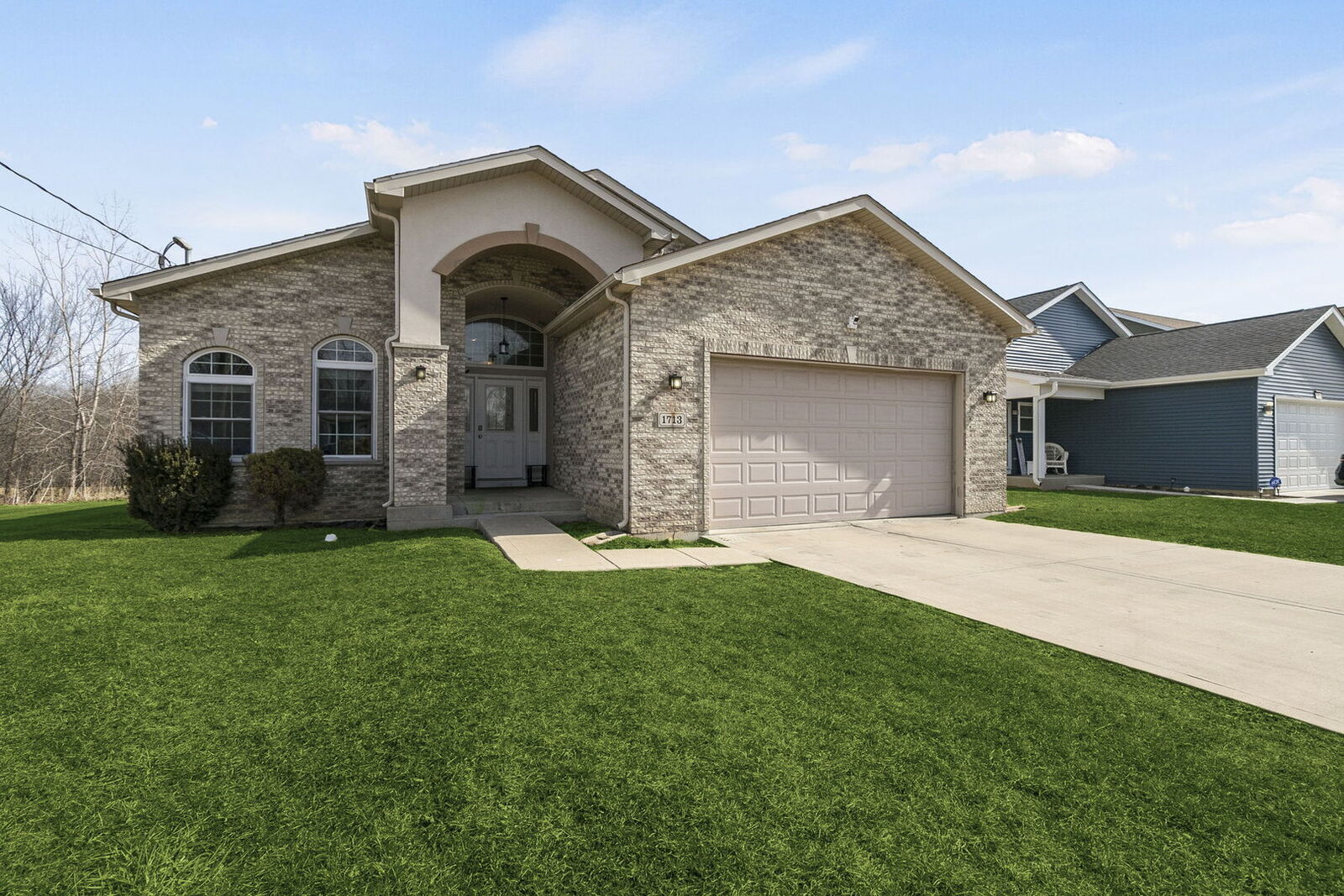 Property Photo: 1713 Gilboa Avenue IL 60099