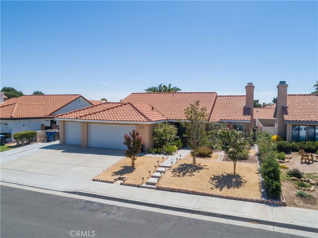 Property Photo:  38104 Miramonte  CA 93551 